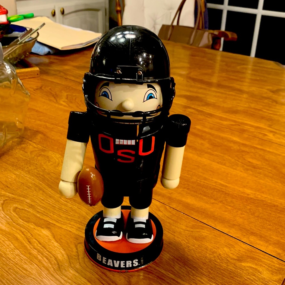 Oregon State University Beavers Football Nutcracker - Picture 1 of 2